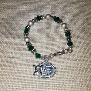 Lil girls bracelet, emerald grn crystals, Mommy's